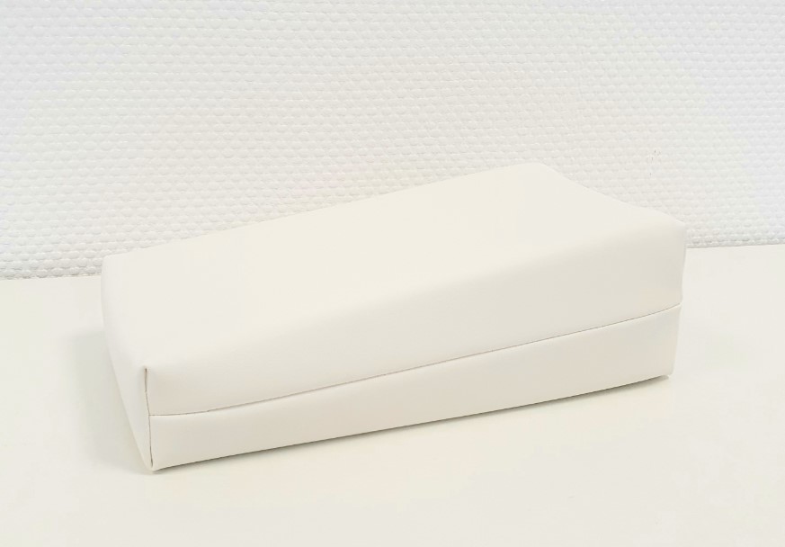 Injektionskissen mit Kunstlederbezug und Reißverschluss ohne Armfixierung - keilförmig Injektionskissen mit Kunstlederbezug und Reißverschluss ohne Armfixierung - keilförmig