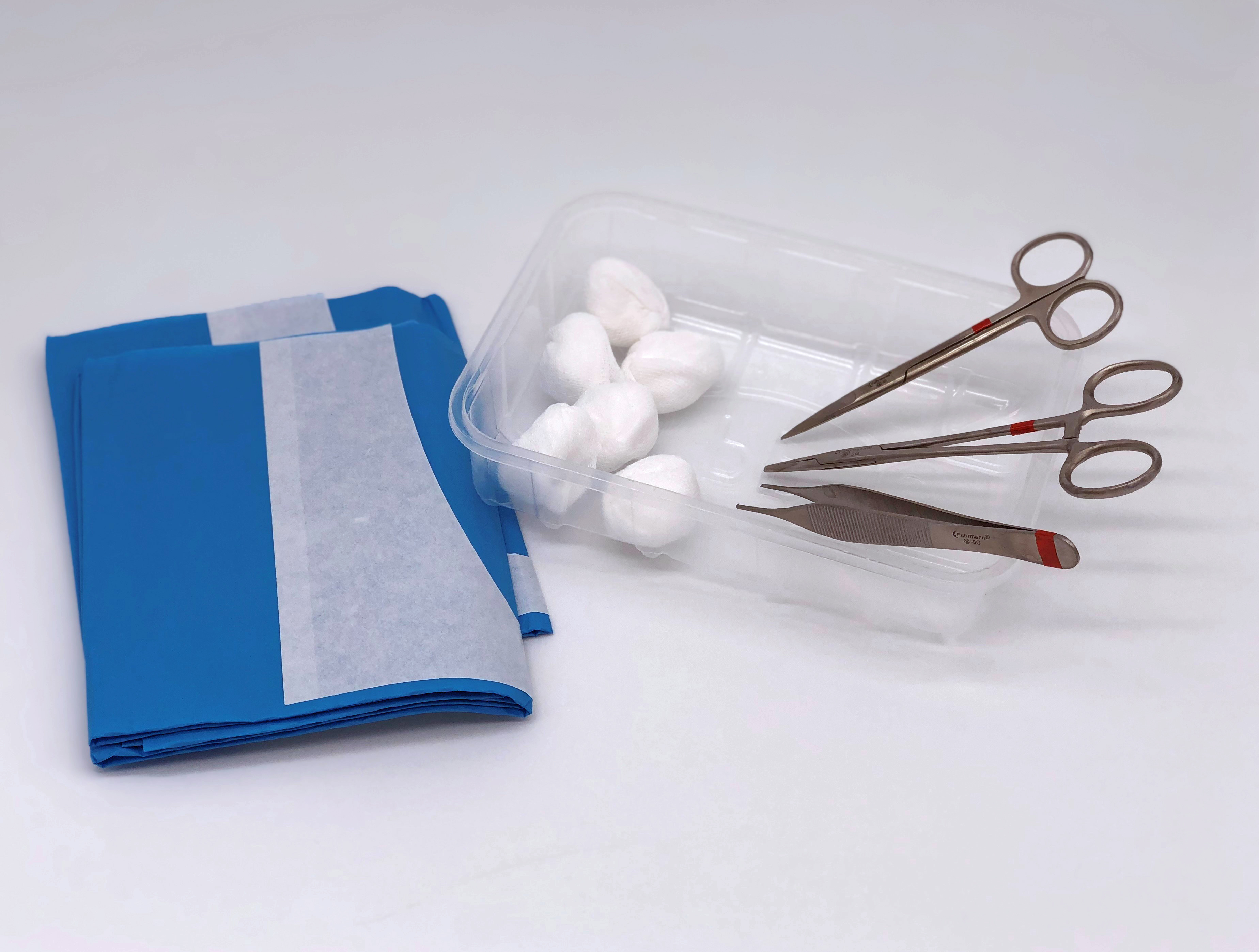 Chirurgisches Wundversorgungs-Set II - Inhalt: 1 Einschlagtuch 75  x 75cm, 1 Lochtuch SK 75 x 90cm Chirurgisches Wundversorgungs-Set II - Inhalt: 1 Einschlagtuch 75  x 75cm, 1 Lochtuch SK 75 x 90cm