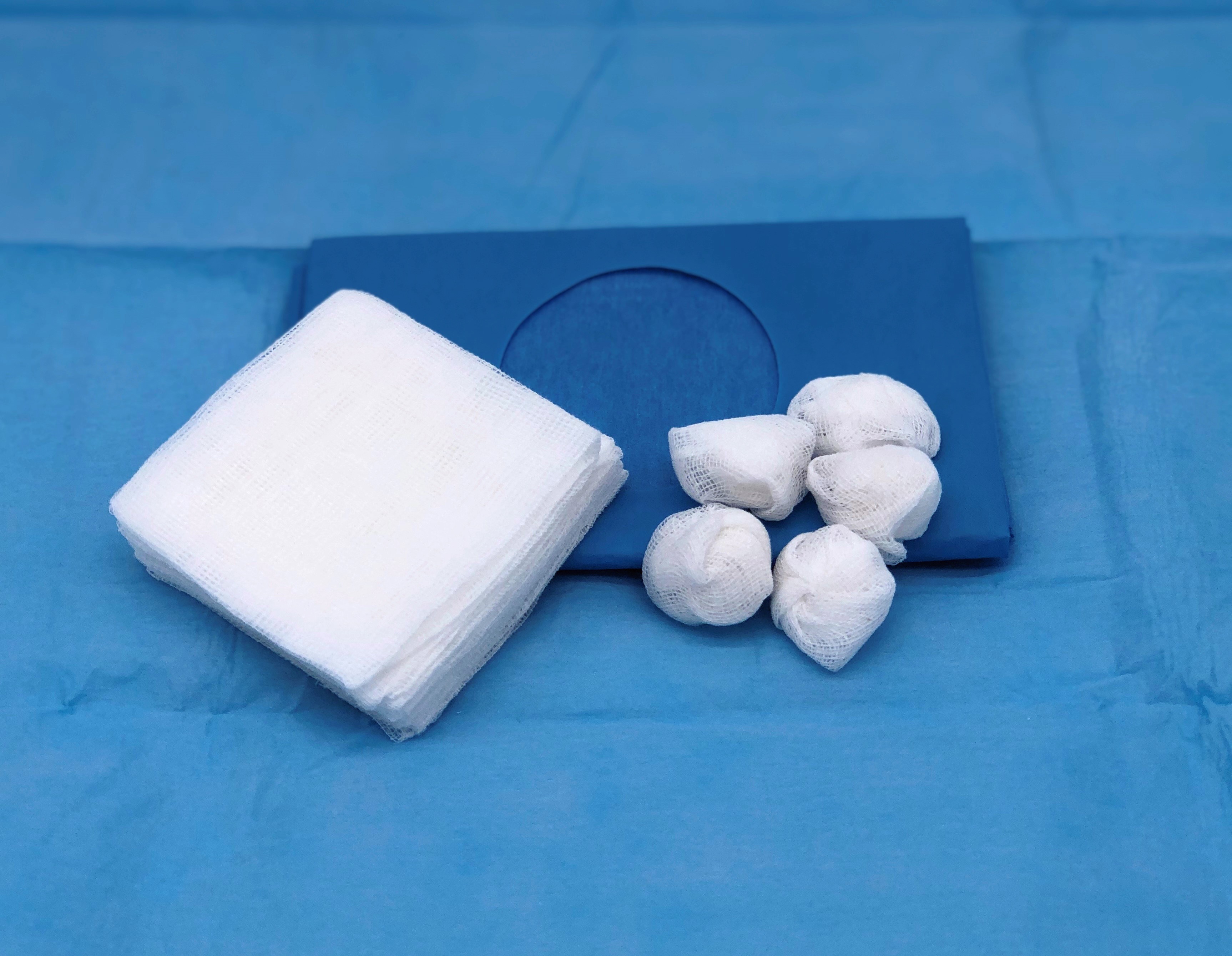 OP-Set "Standard" ohne chirurgische Instrumente OP-Set "Standard" ohne chirurgische Instrumente