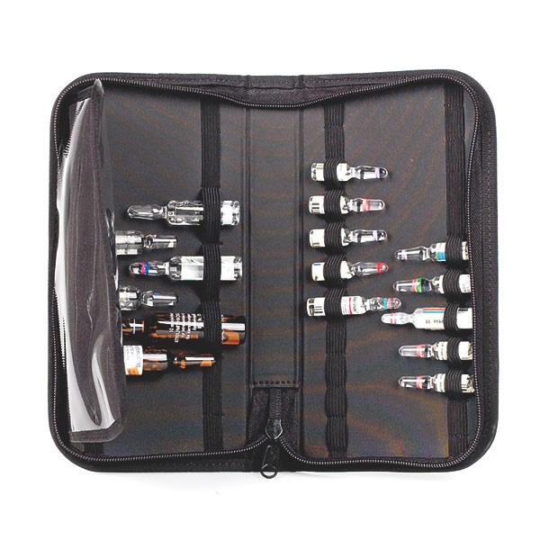 Ampullenetui aus schwarzem Kunstleder für 10 kleine (2ml), 11 mittere (5ml) und 13 große (10ml) Ampullenetui aus schwarzem Kunstleder für 10 kleine (2ml), 11 mittere (5ml) und 13 große (10ml)