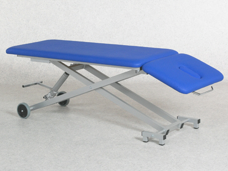 Behandlungsliege Modell X elektr. höhenverstellbar per Hand-oder Fußschalter Polster: 195 x 80cm, Behandlungsliege Modell X elektr. höhenverstellbar per Hand-oder Fußschalter Polster: 195 x 80cm,